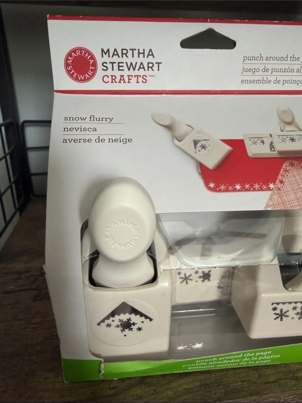 Martha Stewart White Snowflake Edge and Corner Paper Punch Set